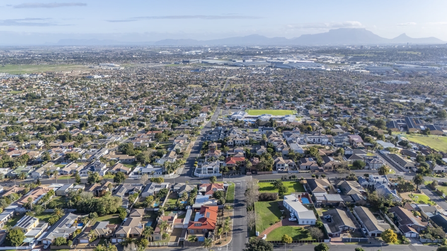 3 Bedroom Property for Sale in Protea Heights Western Cape
